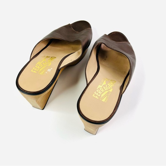 Salvatore Ferragamo Metallic Brown Wood Wedge Heel Vintage Sandals - Picture 4 of 9